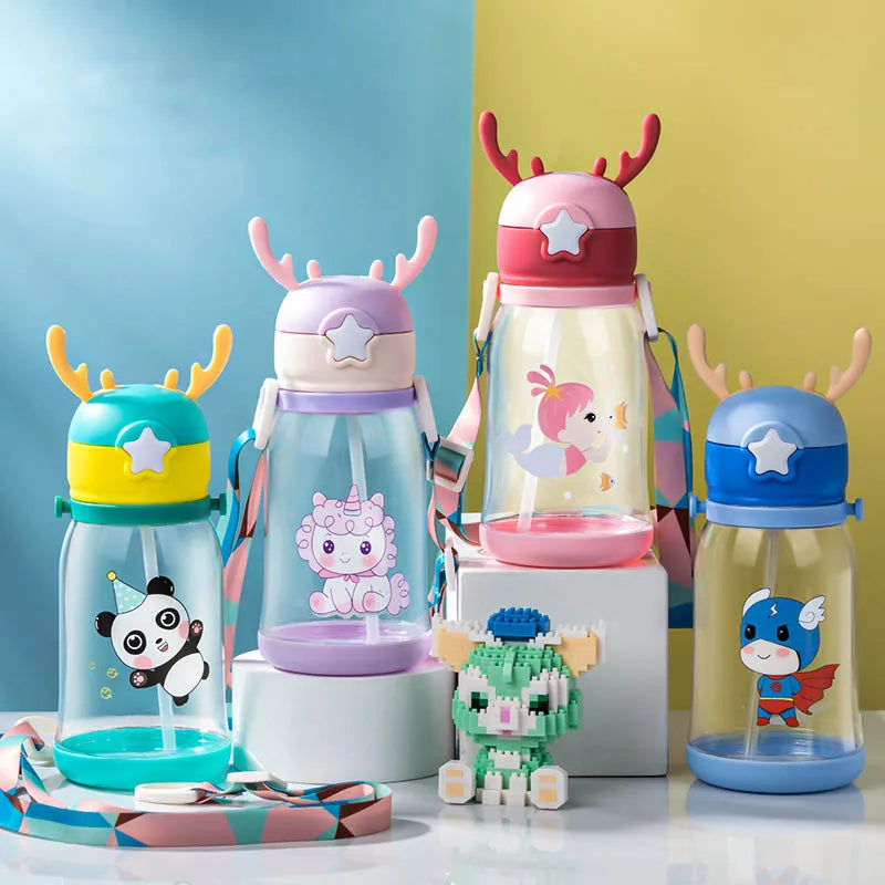 Copo para crianças, copos de desenhos animados criativos com canudos, garrafas de água portáteis ao ar livre